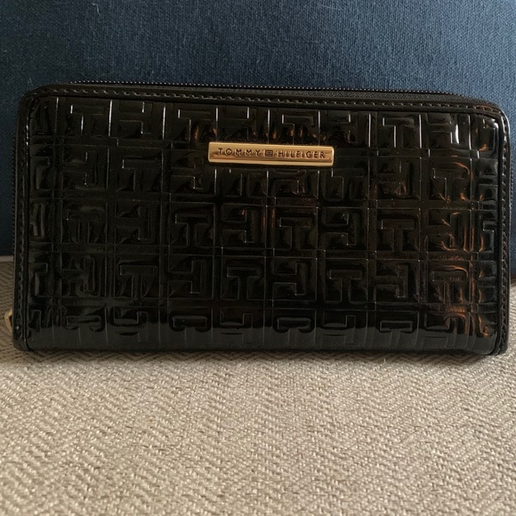 Tommy Hilfiger Handbags - Black Tommy Wallet